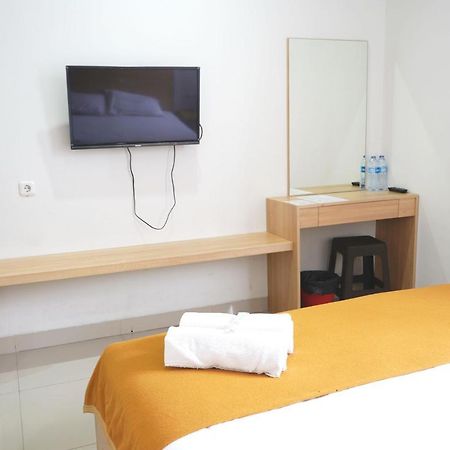 Urooms Tanah Abang Jakarta Kültér fotó