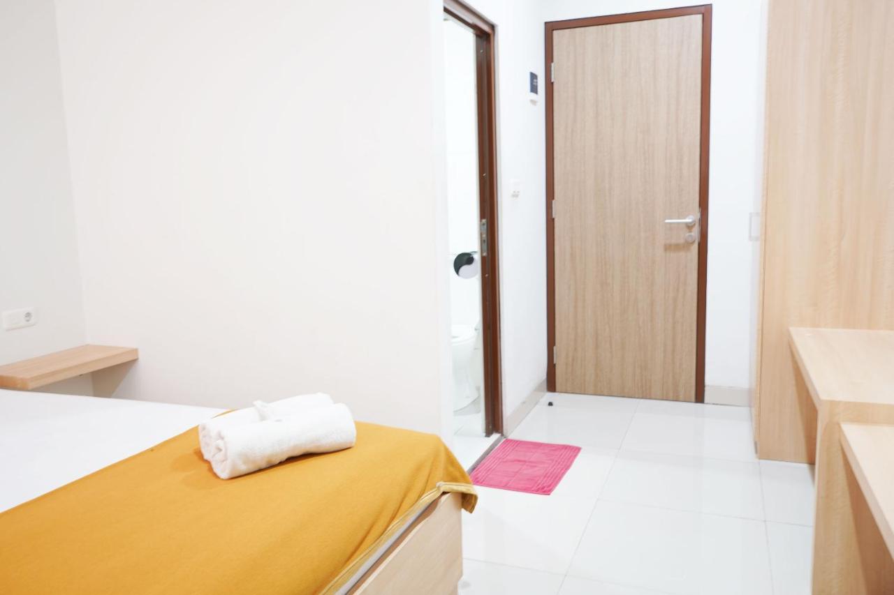 Urooms Tanah Abang Jakarta Kültér fotó